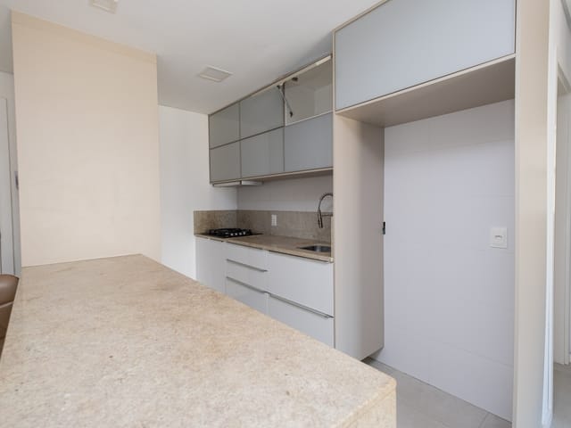 Apartamento 2 quartos e 1 banheiro, à venda ou para alugar, no bairro Centro em Pelotas