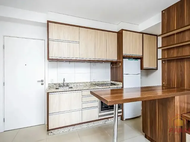 Apartamento 1 quarto e 1 banheiro, para alugar, no bairro Portão em Curitiba