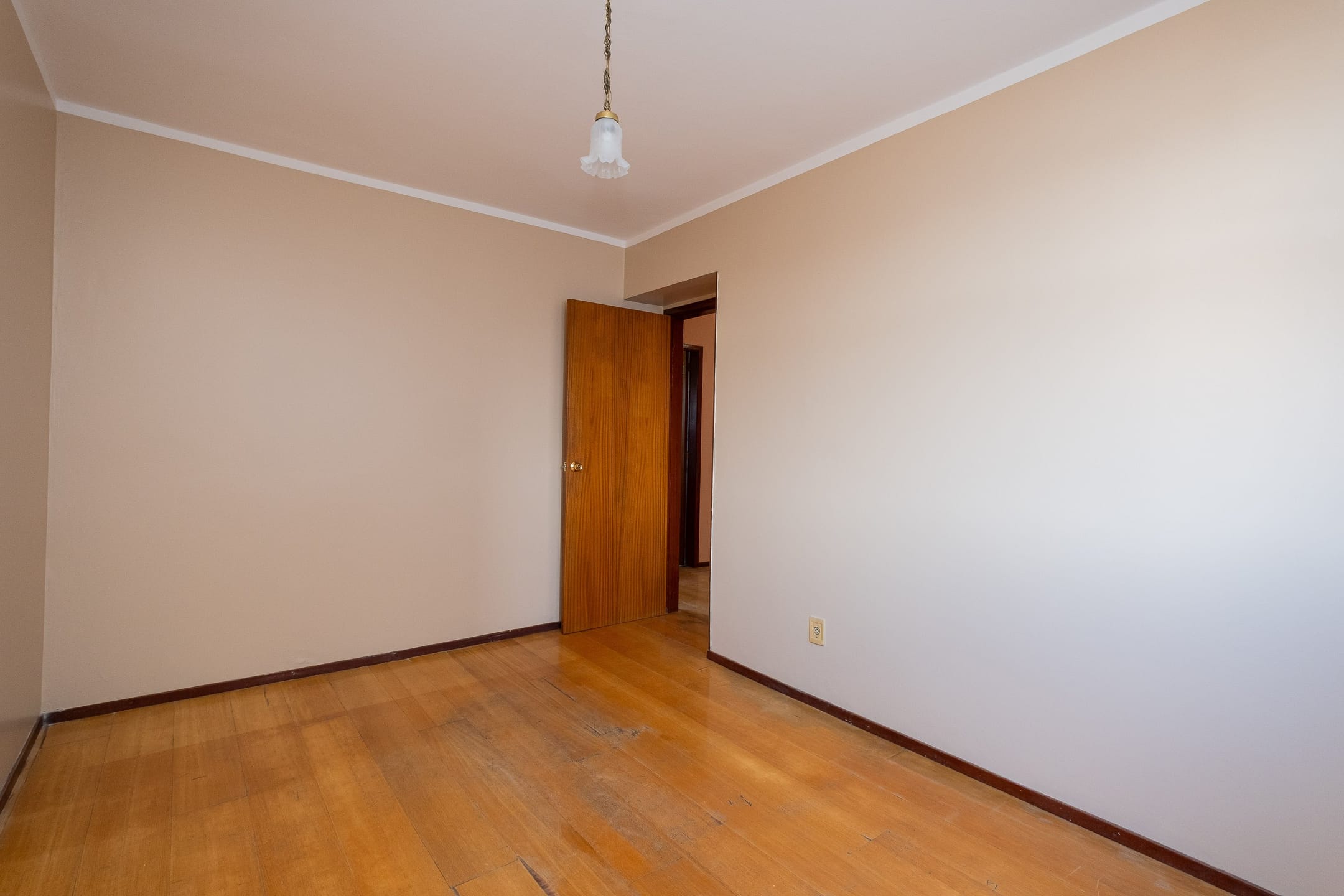 Apartamento à venda no Residencial Núbia, Centro - 66 m², 2 quartos, 2 banheiros, sacada fechada e vaga coberta. - 10