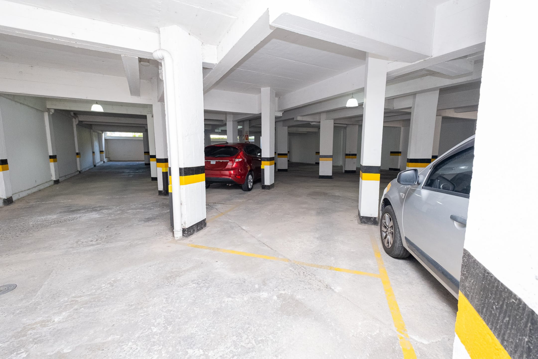 Apartamento à venda no Residencial Núbia, Centro - 66 m², 2 quartos, 2 banheiros, sacada fechada e vaga coberta. - 16