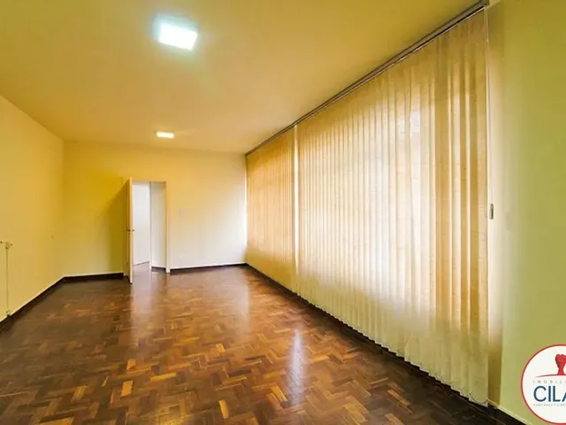 Apartamento 3 quartos e 1 banheiro, para alugar, no bairro Centro em Curitiba