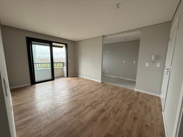 Apartamento 2 quartos e 2 banheiros, à venda, no bairro São Gonçalo em Pelotas