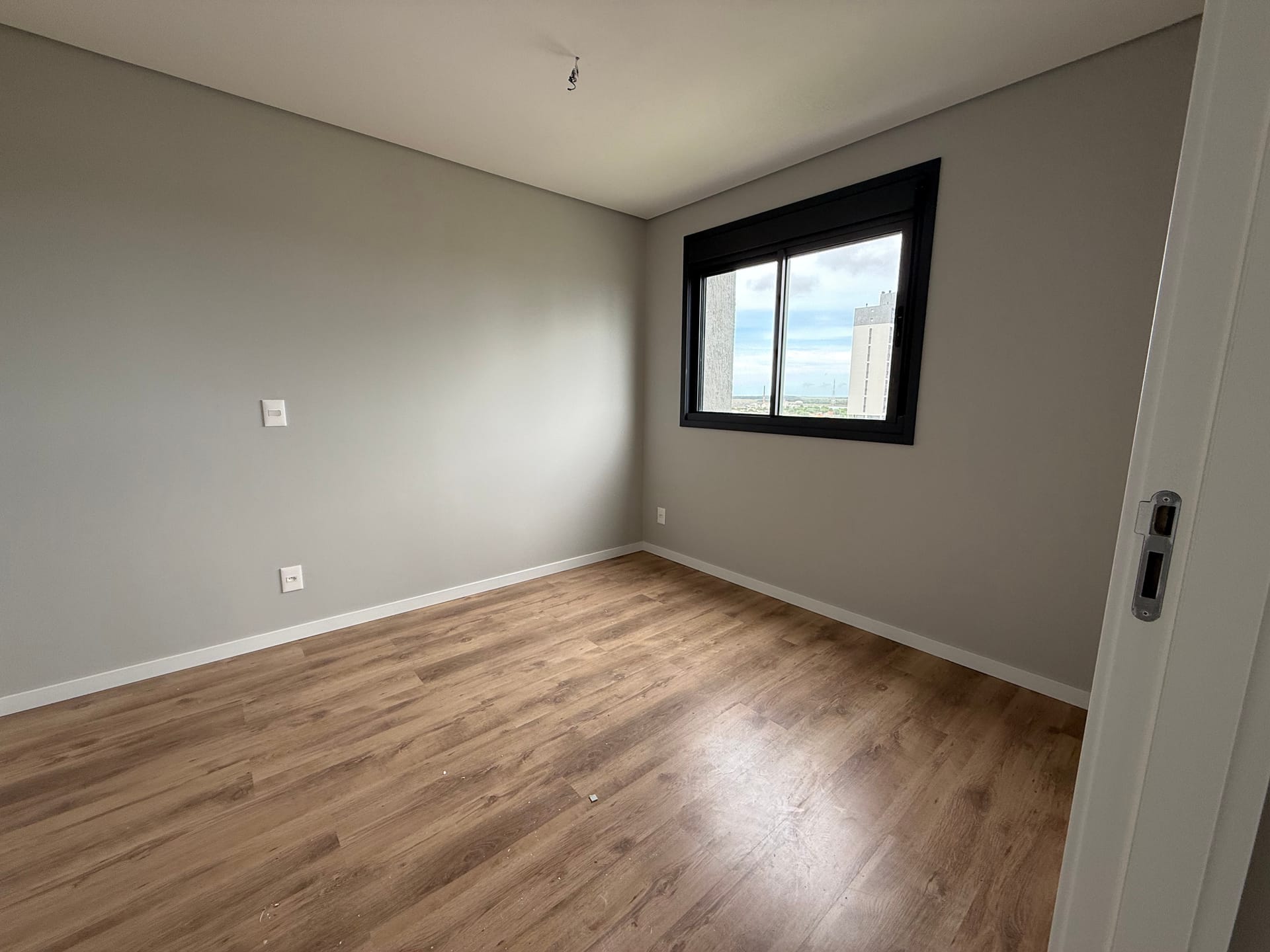 Apartamento à venda no Volver La Barra, Parque Una - 64 m², 2 quartos (sendo 1 suíte) e andar alto com sacada. - 12