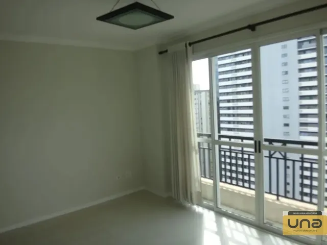 Apartamento 3 quartos e 1 banheiro, para alugar, no bairro CENTRO em Curitiba