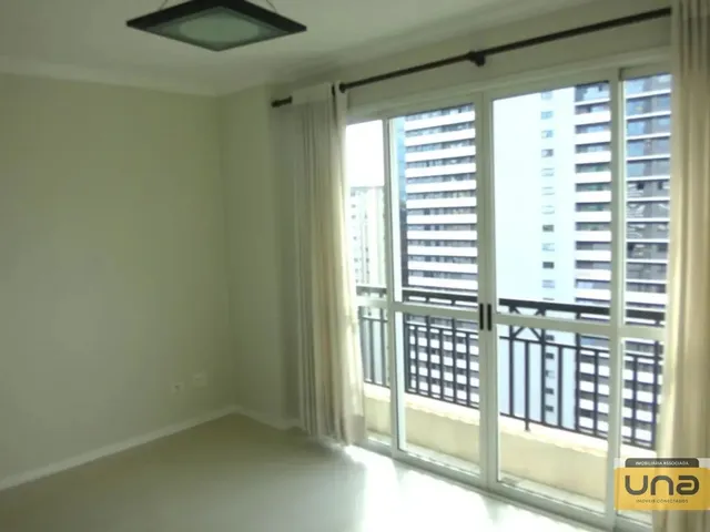 Apartamento 3 quartos e 1 banheiro, para alugar, no bairro CENTRO em Curitiba