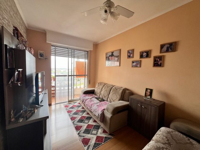 Apartamento com 82m² 3 quartos e 1 banheiro, à venda, no bairro Centro em Pelotas