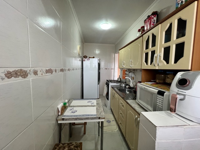 Apartamento com 82m² 3 quartos e 1 banheiro, à venda, no bairro Centro em Pelotas