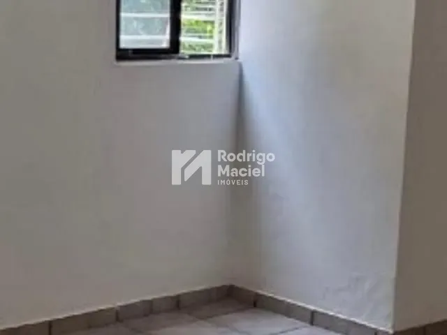 Apartamento com 95m² 4 quartos e 2 banheiros, à venda, no bairro Guadalupe em Olinda