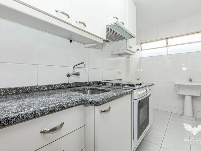 Apartamento 2 quartos e 1 banheiro, para alugar, no bairro Campo Comprido em Curitiba