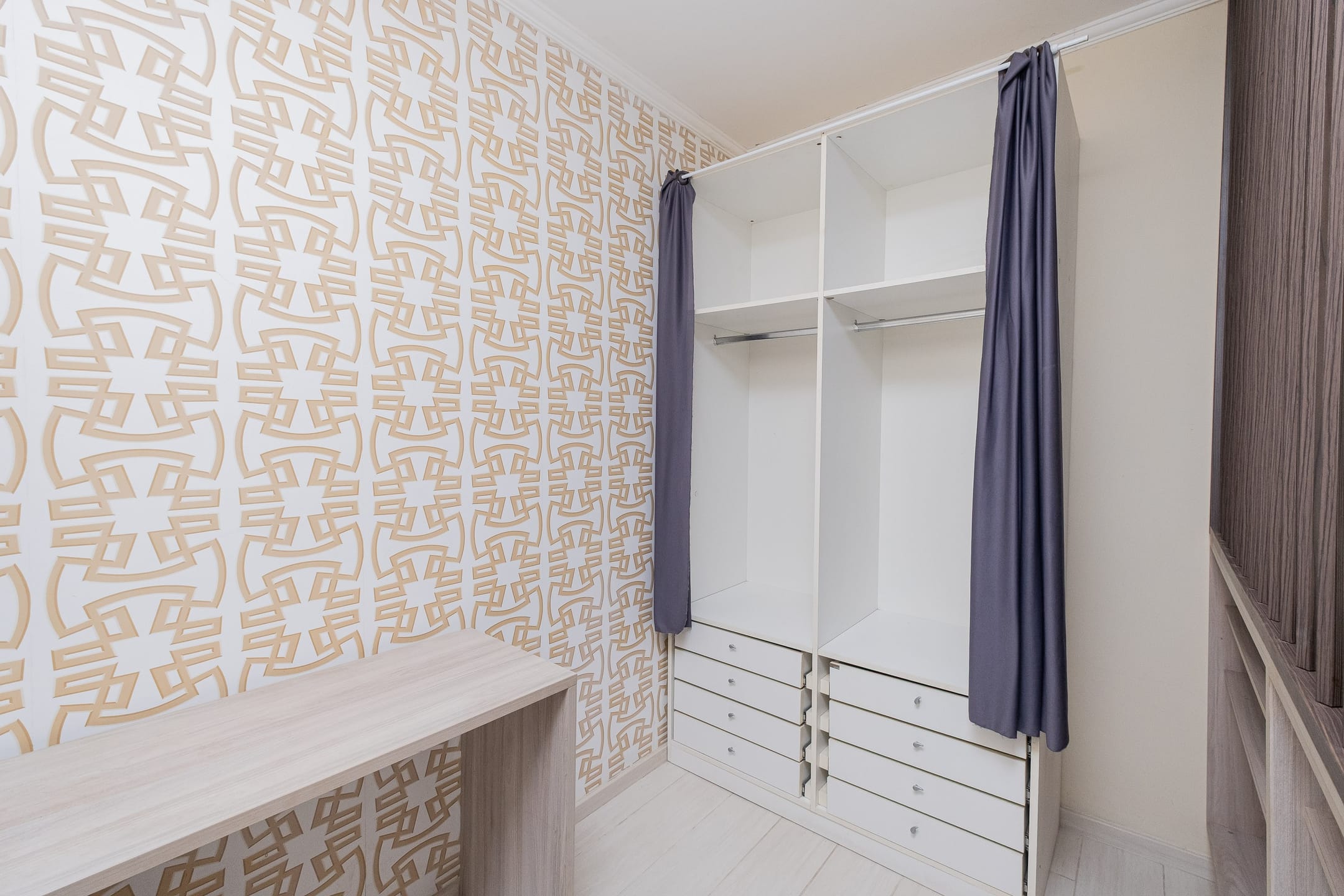 Apartamento duplex à venda no Edifício Residencial Prisma I, Centro - 119 m², 3 quartos (sendo 1 suíte), cozinha planejada e sacada. - 10