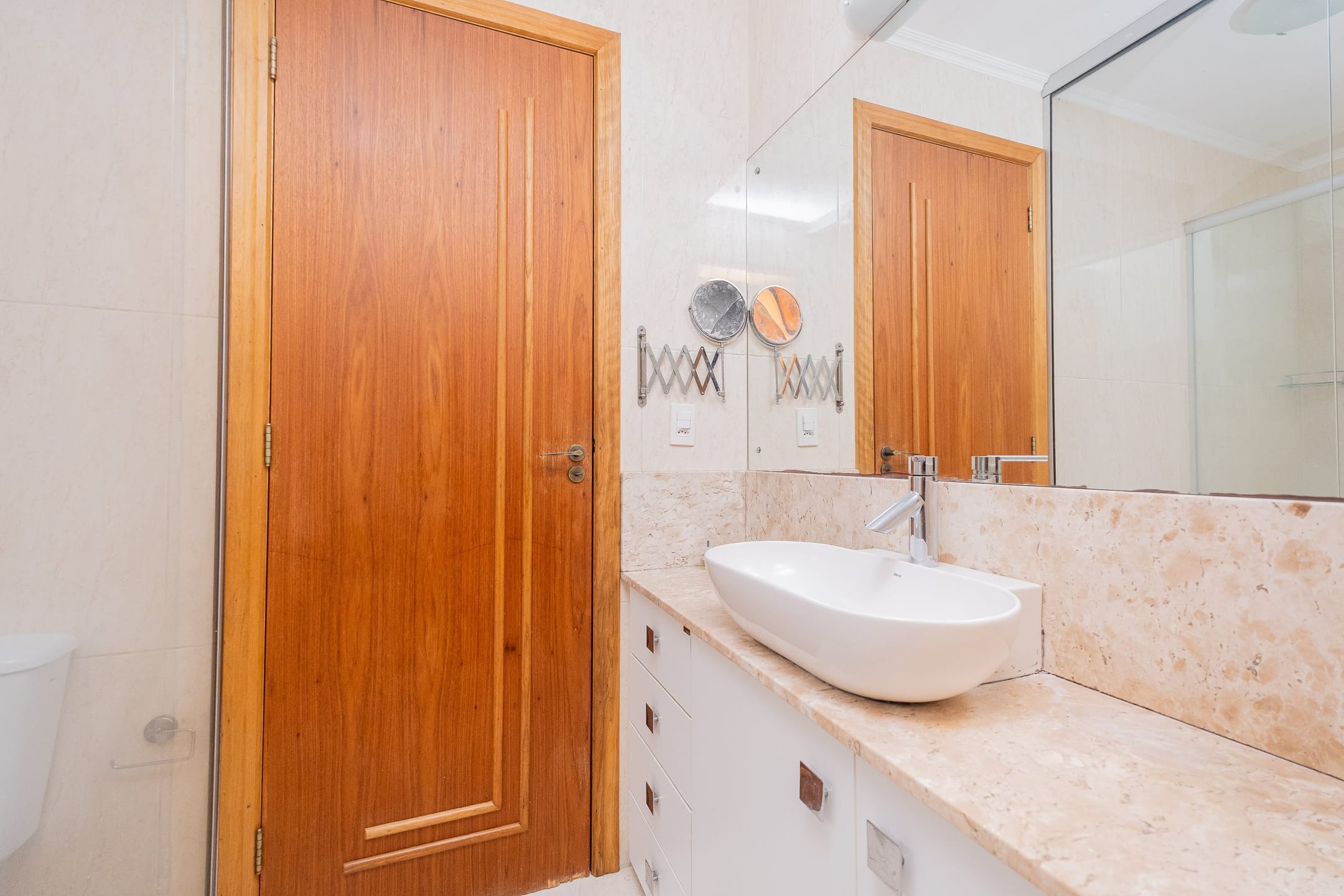Apartamento duplex à venda no Edifício Residencial Prisma I, Centro - 119 m², 3 quartos (sendo 1 suíte), cozinha planejada e sacada. - 11