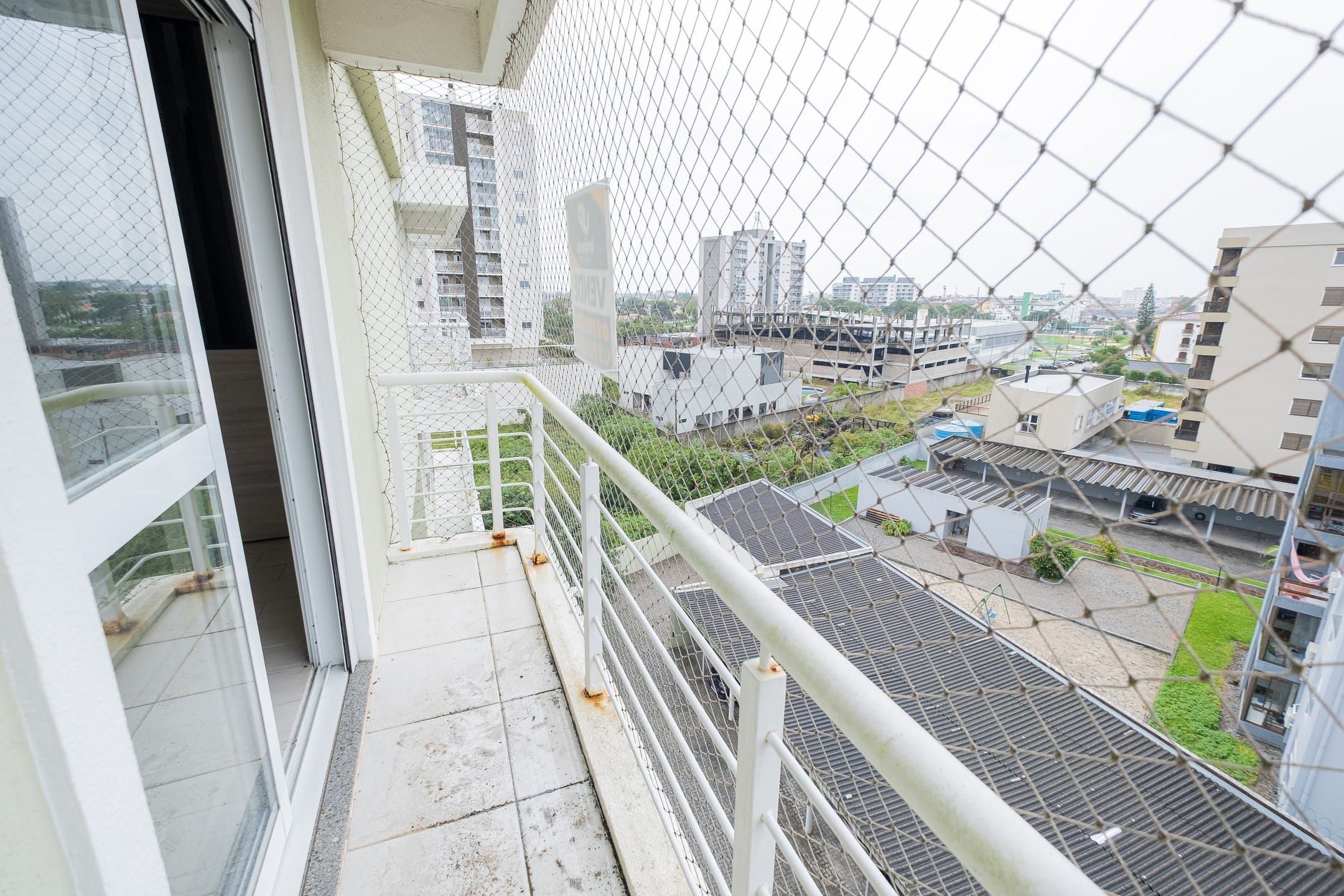 Apartamento duplex à venda no Edifício Residencial Prisma I, Centro - 119 m², 3 quartos (sendo 1 suíte), cozinha planejada e sacada. - 15
