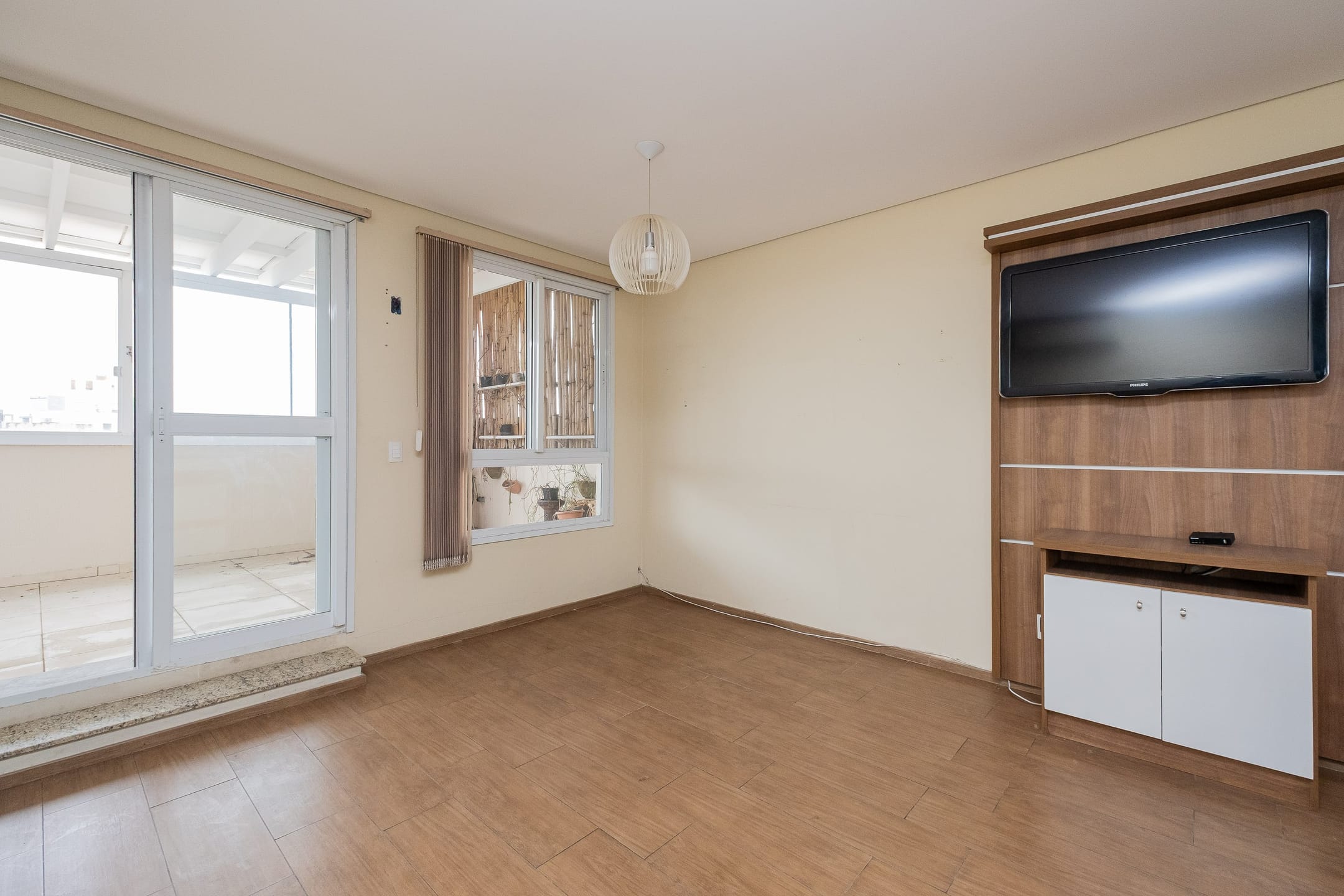 Apartamento duplex à venda no Edifício Residencial Prisma I, Centro - 119 m², 3 quartos (sendo 1 suíte), cozinha planejada e sacada. - 16