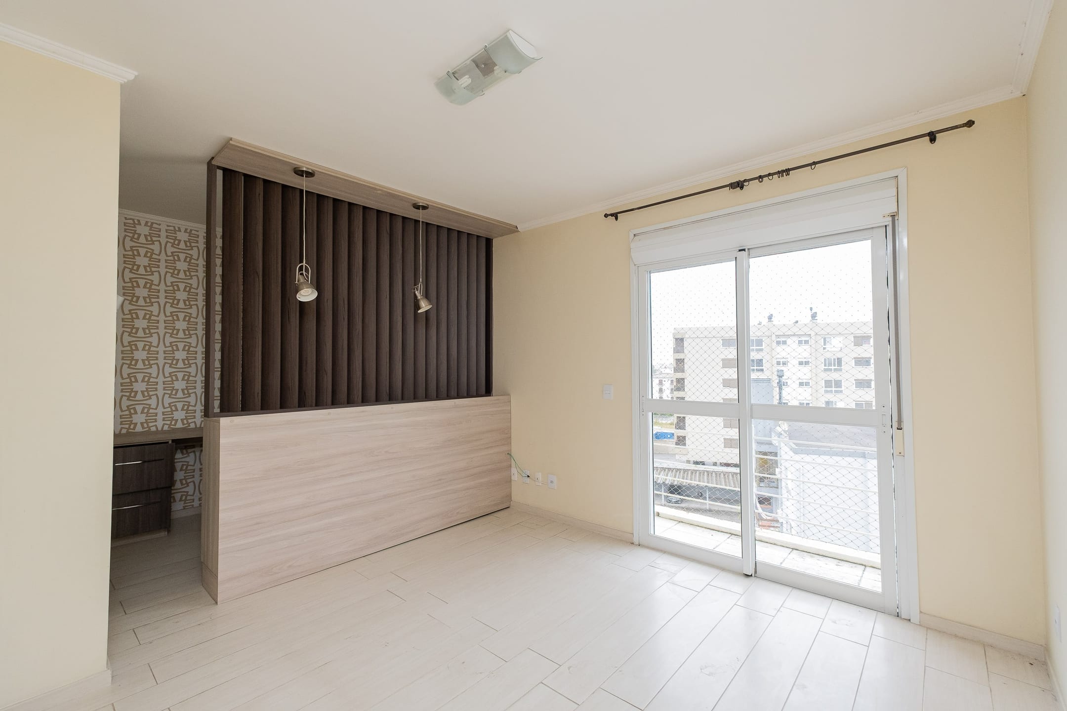 Apartamento duplex à venda no Edifício Residencial Prisma I, Centro - 119 m², 3 quartos (sendo 1 suíte), cozinha planejada e sacada. - 8