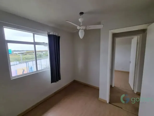 Apartamento 3 quartos e 1 banheiro, para alugar, no bairro Uberaba em Curitiba