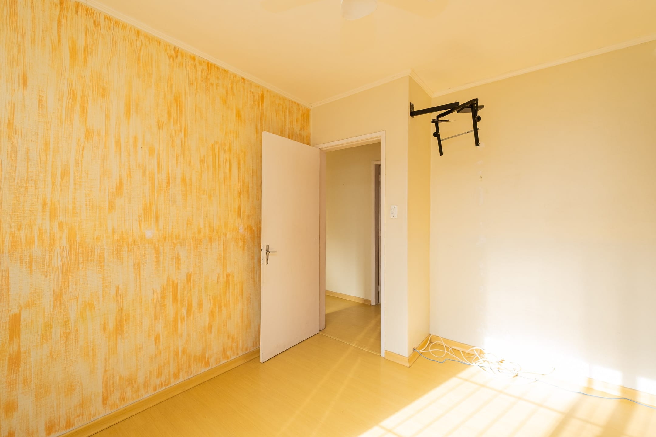 Apartamento à venda no Centro de Pelotas - 70 m², 2 quartos, cozinha com armários e vaga coberta. - 7
