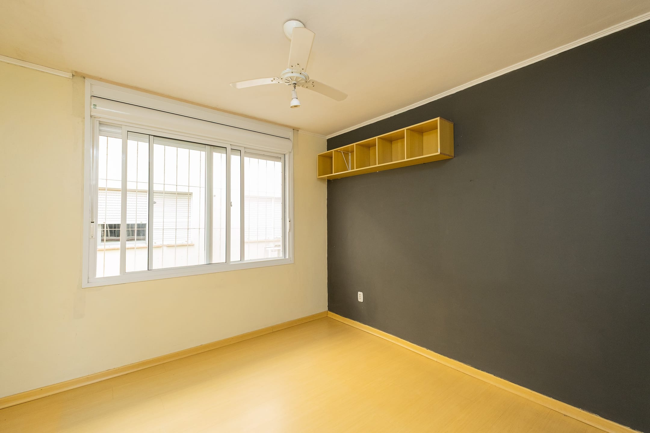 Apartamento à venda no Centro de Pelotas - 70 m², 2 quartos, cozinha com armários e vaga coberta. - 8