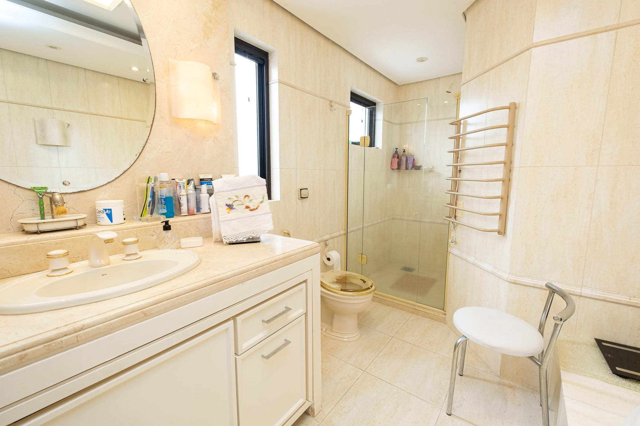 Apartamento à venda no centro de Pelotas - 400 m², 3 quartos (sendo todos suítes), móveis de alto padrão e piscina privativa. - 20