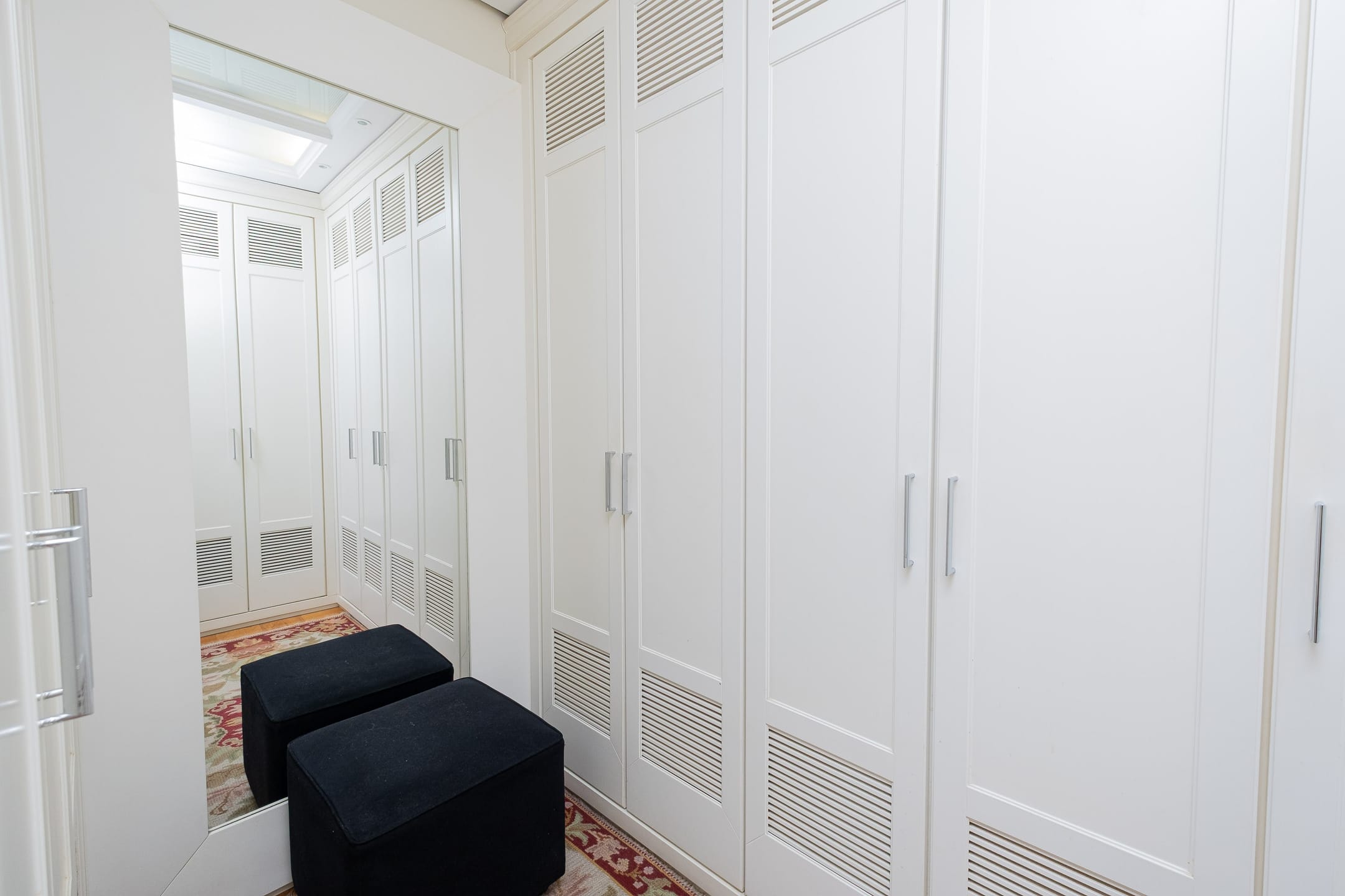 Apartamento à venda no centro de Pelotas - 400 m², 3 quartos (sendo todos suítes), móveis de alto padrão e piscina privativa. - 22