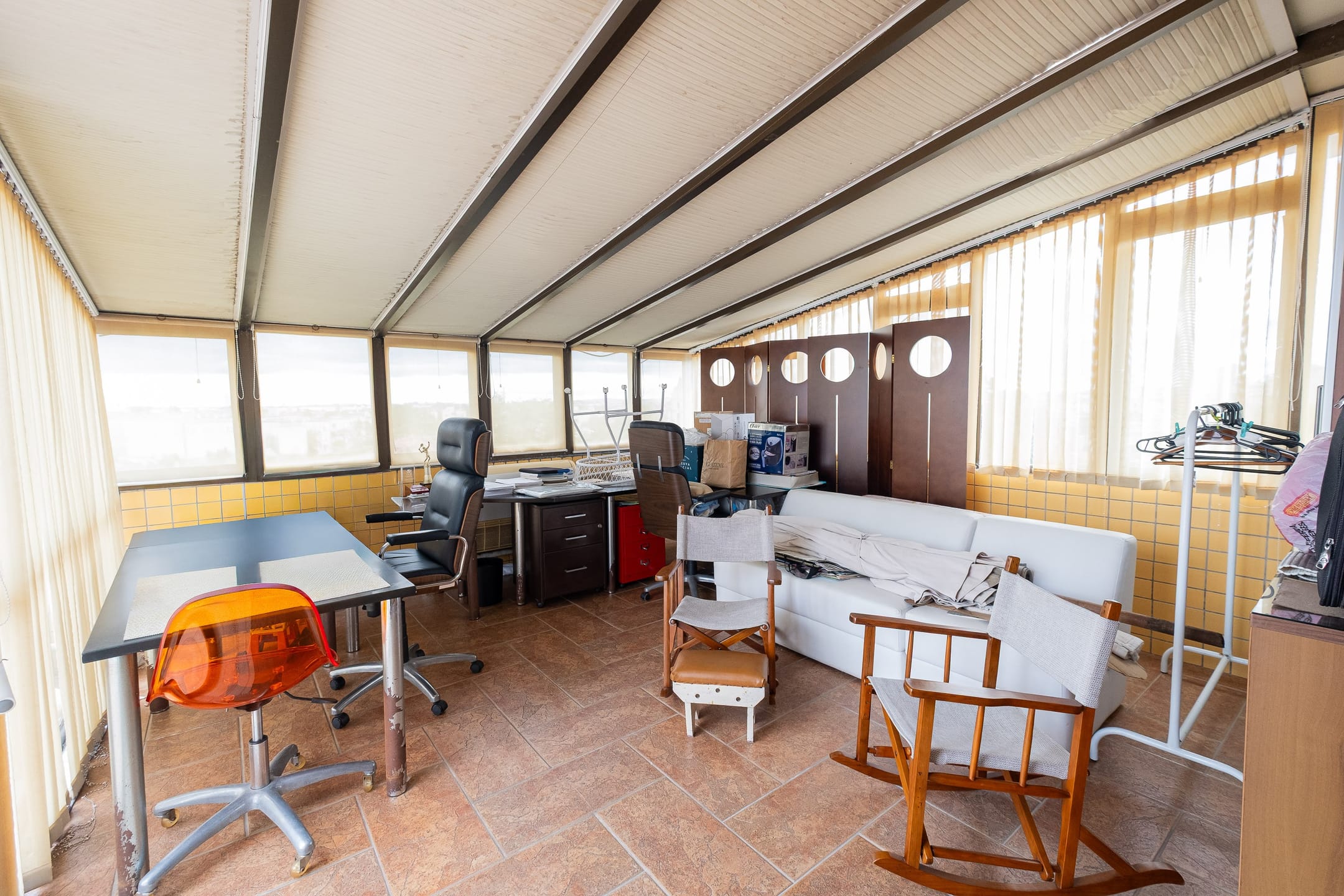 Apartamento à venda no centro de Pelotas - 400 m², 3 quartos (sendo todos suítes), móveis de alto padrão e piscina privativa. - 31