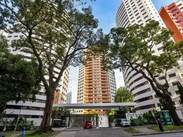 Apartamento 2 quartos e 5 banheiros, para alugar, no bairro Água Verde em Curitiba