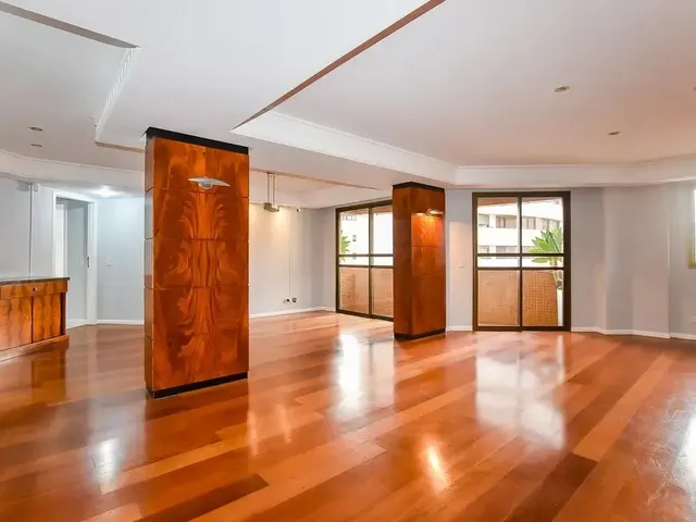 Apartamento 2 quartos e 5 banheiros, para alugar, no bairro Água Verde em Curitiba