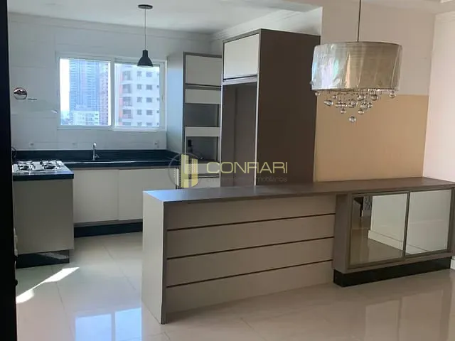 Apartamento 3 quartos e 4 banheiros, para alugar, no bairro Meia Praia em Itapema