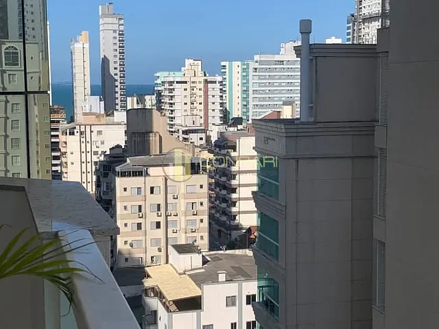 Apartamento 3 quartos e 4 banheiros, para alugar, no bairro Meia Praia em Itapema