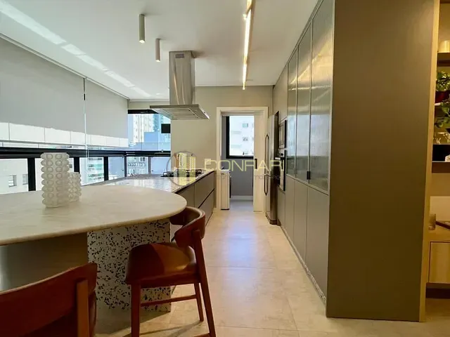 Apartamento 2 quartos e 3 banheiros, para alugar, no bairro Meia Praia em Itapema