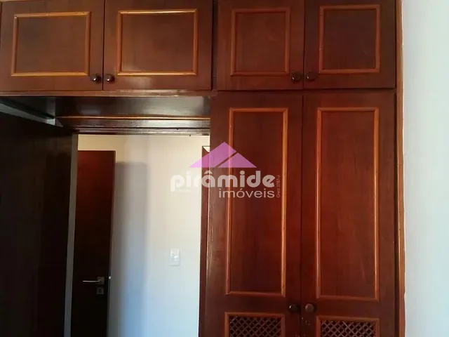 Apartamento com 220m² 5 quartos e 5 banheiros, à venda, no bairro Martim de Sá em Caraguatatuba