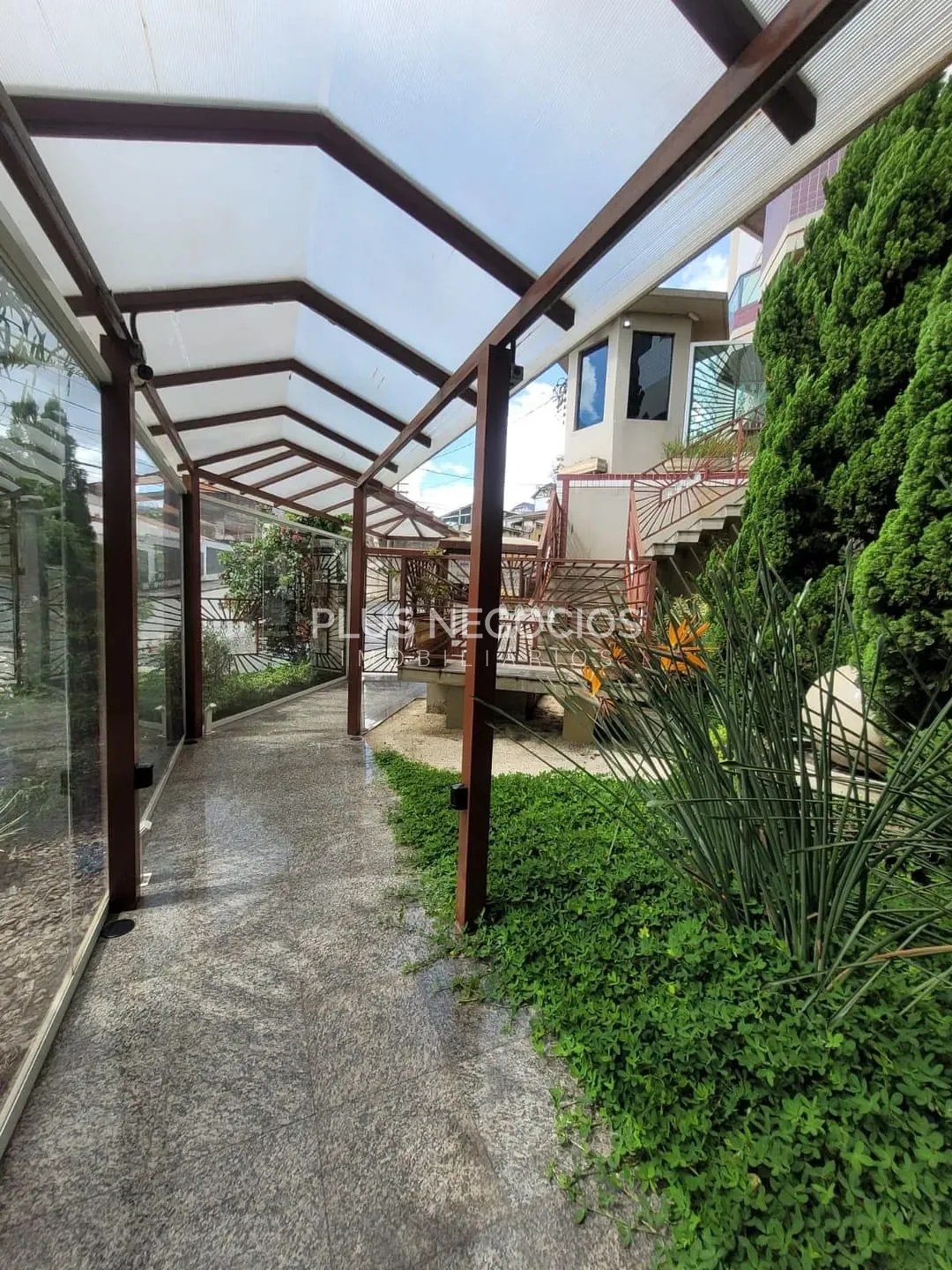 Apartamento, 3 quartos, 224 m² - Foto 2