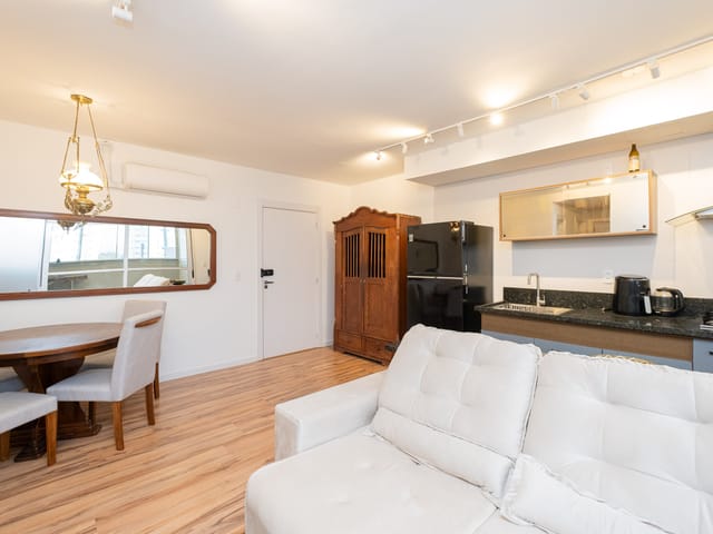 Apartamento 3 quartos e 2 banheiros, para alugar, no bairro Areal em Pelotas