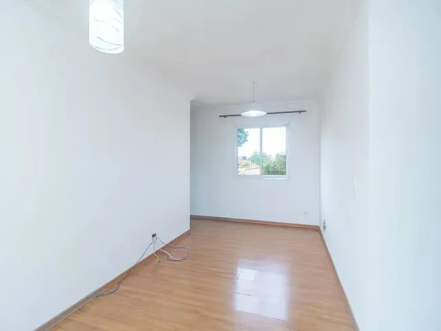Apartamento 3 quartos e 1 banheiro, para alugar, no bairro Lindóia em Curitiba