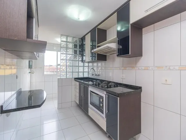 Apartamento 3 quartos e 1 banheiro, para alugar, no bairro Lindóia em Curitiba