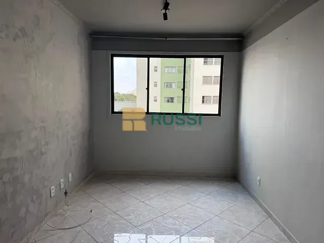 Apartamento 2 quartos e 1 banheiro, à venda, no bairro Parque Residencial Aquarius em São José dos Campos