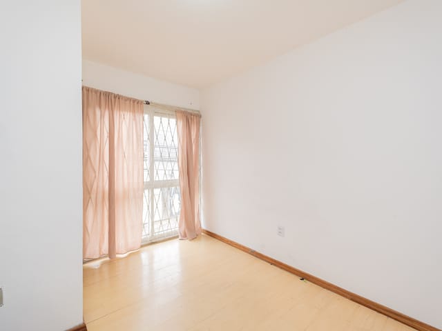 Apartamento 1 quarto e 1 banheiro, para alugar, no bairro Centro em Pelotas