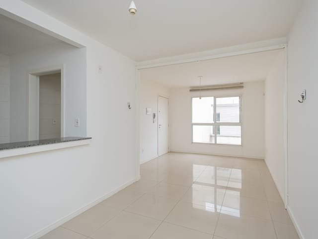 Apartamento 1 quarto e 1 banheiro, para alugar, no bairro Centro em Pelotas