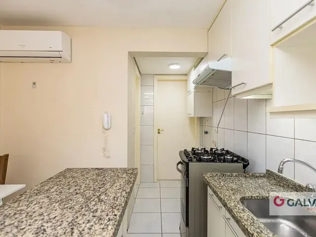 Apartamento 1 quarto e 1 banheiro, para alugar, no bairro Água Verde em Curitiba
