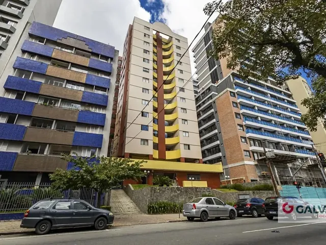 Apartamento 3 quartos e 1 banheiro, para alugar, no bairro Cristo Rei em Curitiba