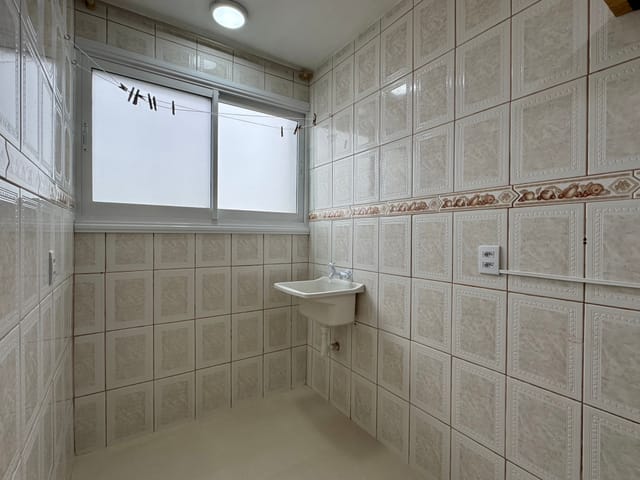 Apartamento com 64m² 2 quartos e 1 banheiro, à venda, no bairro Centro em Pelotas