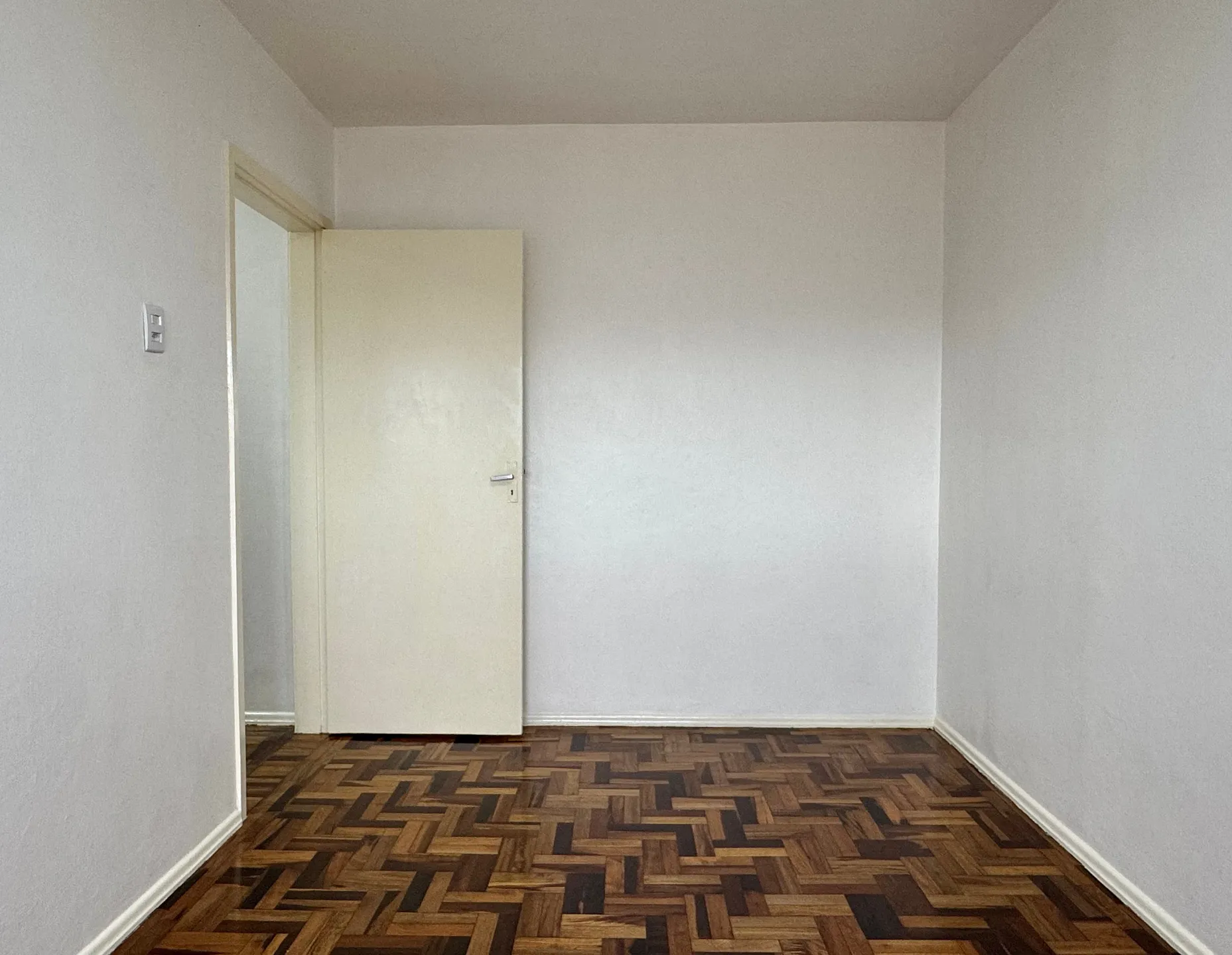 Apartamento de 2 dormitórios reformado à no Edifício José Brusque no Centro de Pelotas próximo à Bento Gonçalves - 16