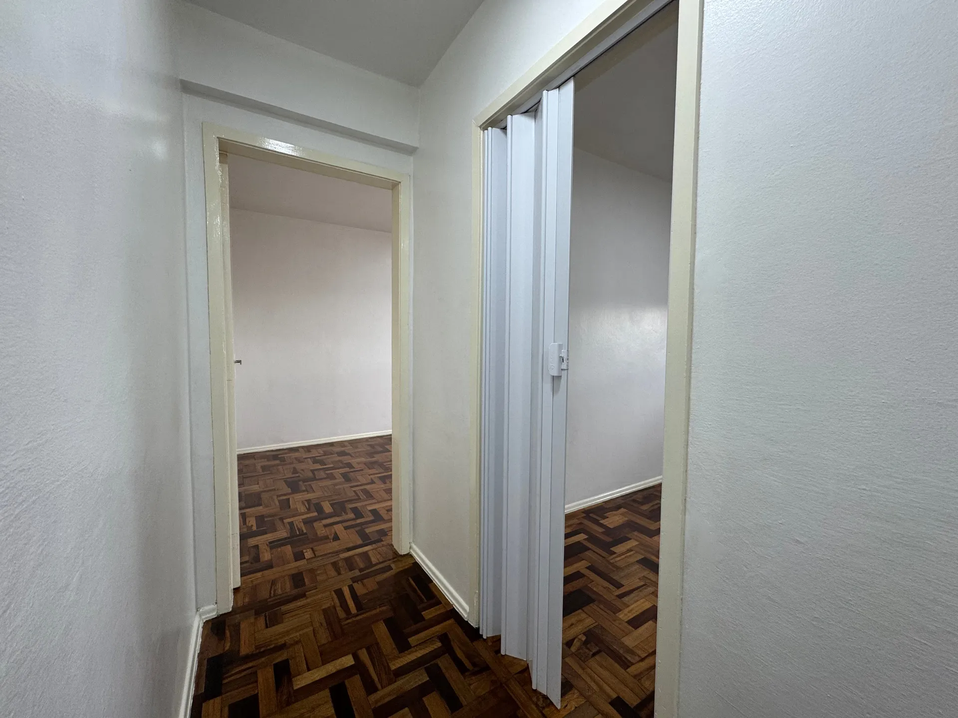 Apartamento de 2 dormitórios reformado à no Edifício José Brusque no Centro de Pelotas próximo à Bento Gonçalves - 10