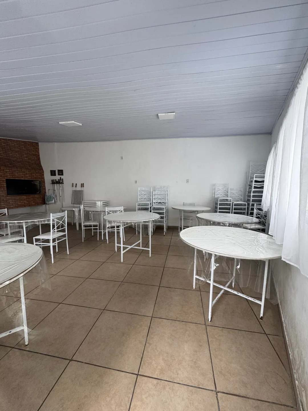 Apartamento de 2 dormitórios reformado à no Edifício José Brusque no Centro de Pelotas próximo à Bento Gonçalves - 20