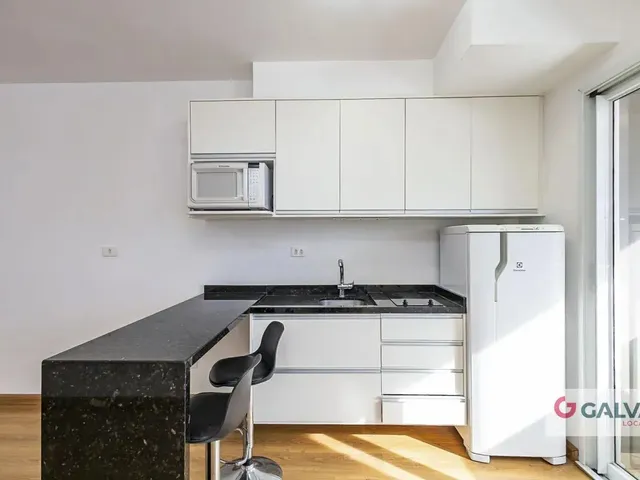 Apartamento para alugar, no bairro Centro Cívico em Curitiba