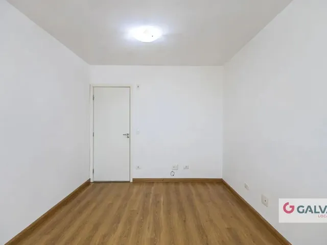 Apartamento para alugar, no bairro Centro Cívico em Curitiba