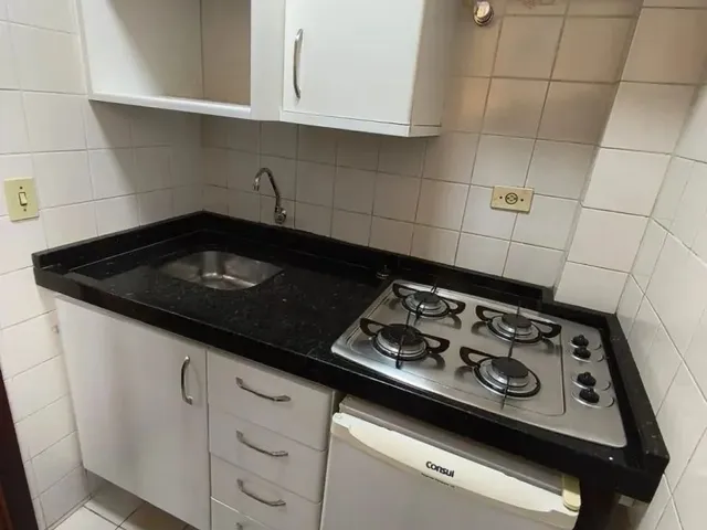 Apartamento 1 quarto e 1 banheiro, para alugar, no bairro Centro em Curitiba