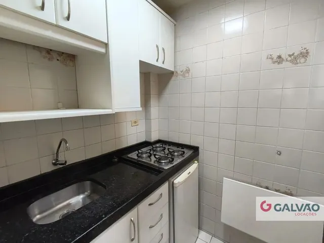 Apartamento 1 quarto e 1 banheiro, para alugar, no bairro Centro em Curitiba