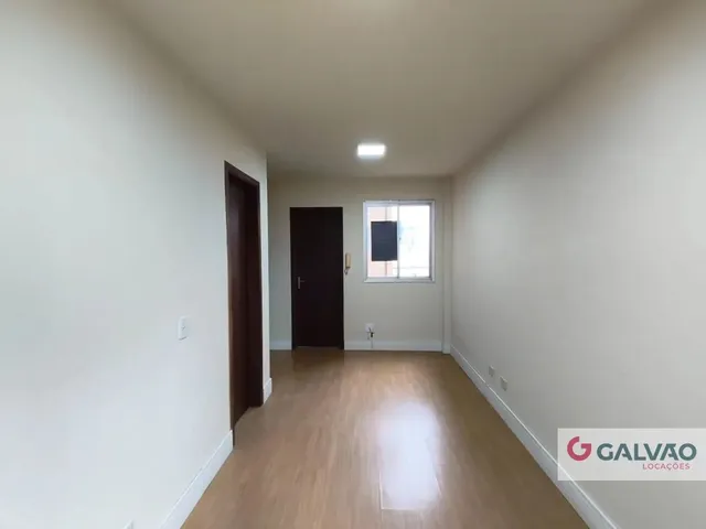 Apartamento 1 quarto e 1 banheiro, para alugar, no bairro Centro em Curitiba