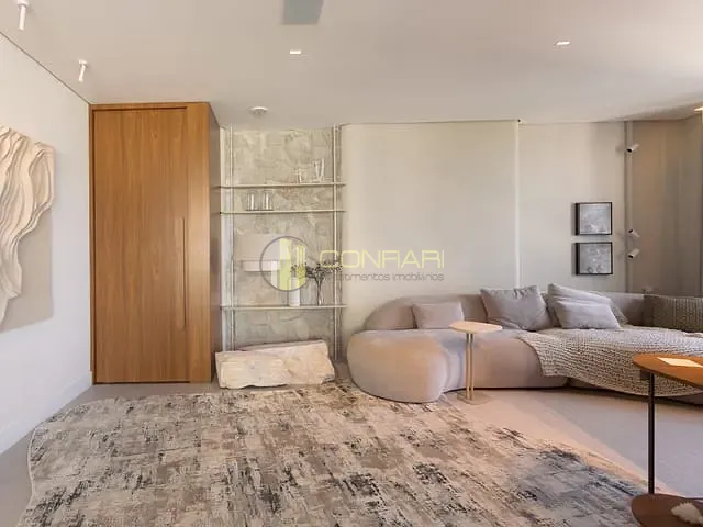 Apartamento 4 quartos e 4 banheiros, à venda, no bairro Centro em Itapema