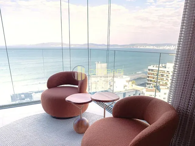 Apartamento 4 quartos e 4 banheiros, à venda, no bairro Centro em Itapema
